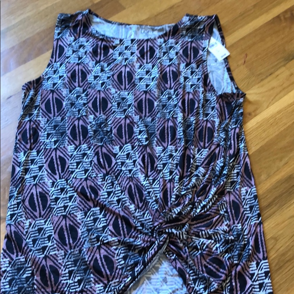 NWT loft tank top with super cute knot on front
